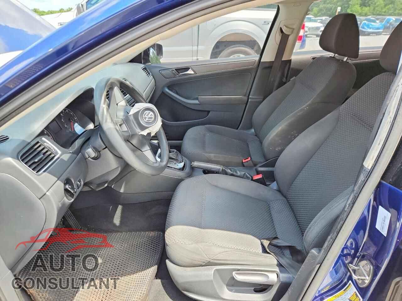 VOLKSWAGEN JETTA 2012 - 3VW2K7AJ2CM332152