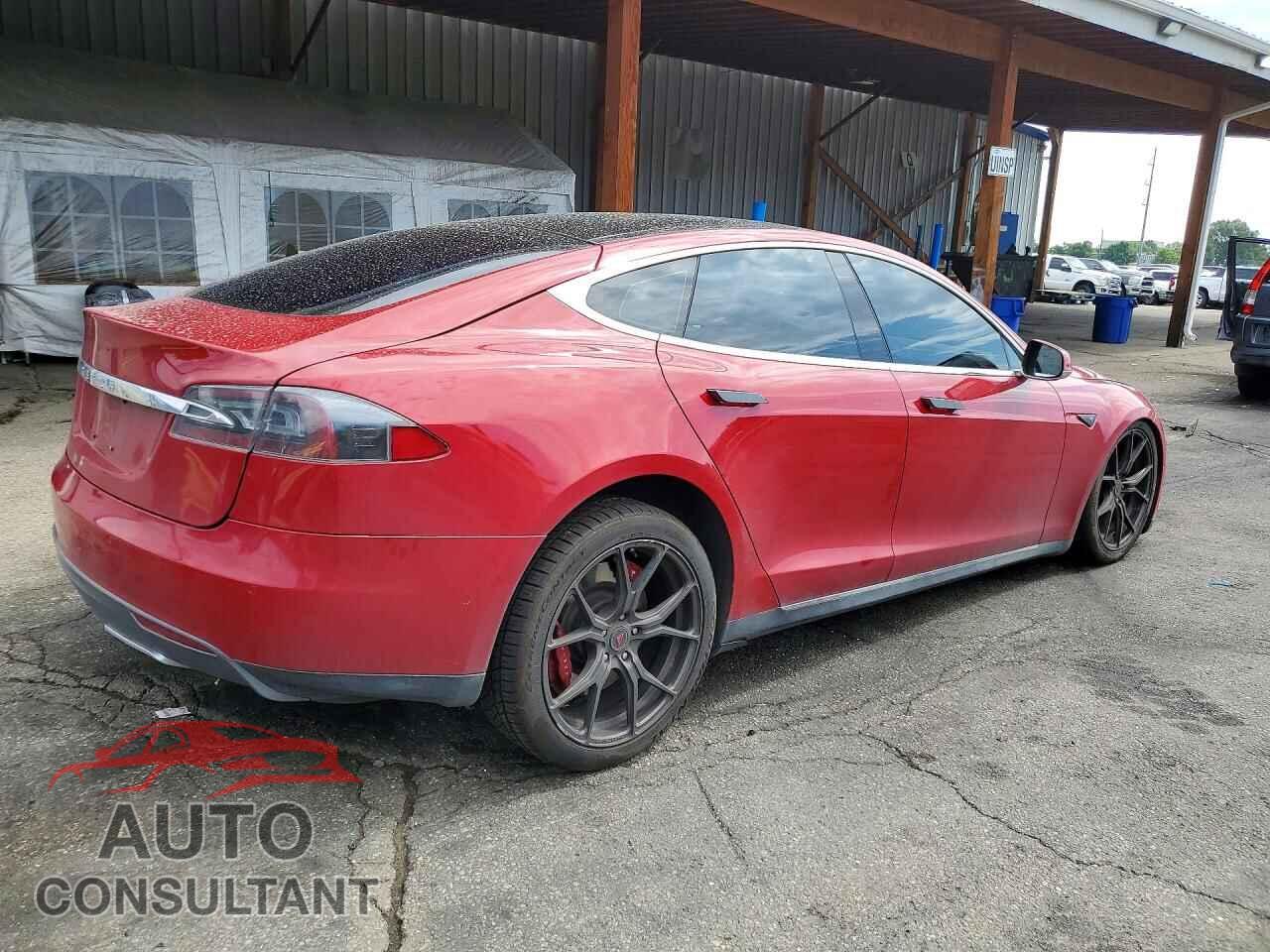 TESLA MODEL S 2015 - 5YJSA1E25FF114902