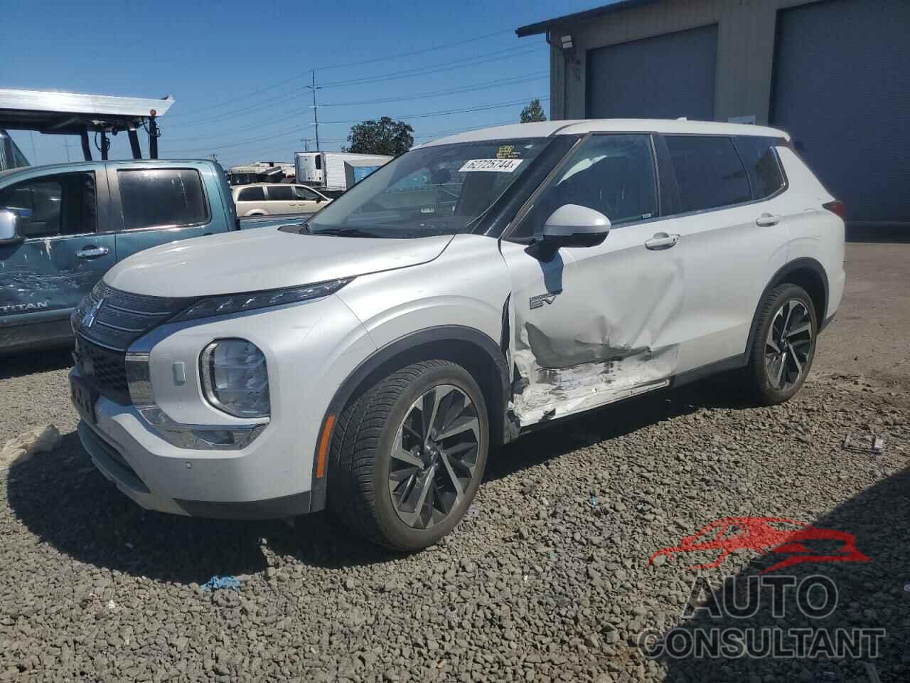 MITSUBISHI OUTLANDER 2023 - JA4T5UA97PZ023651