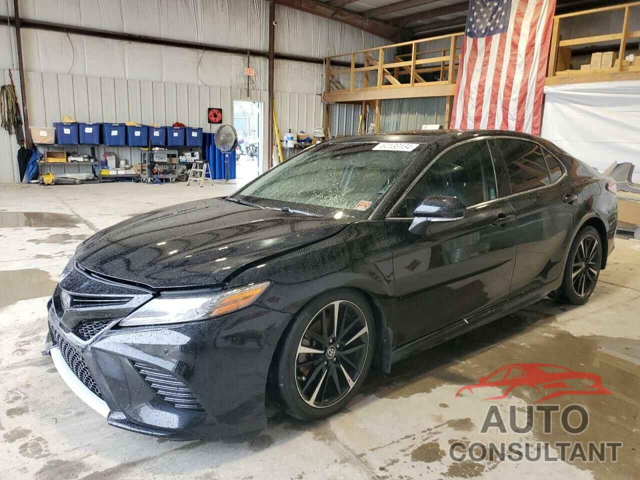 TOYOTA CAMRY 2018 - 4T1B61HK7JU104686