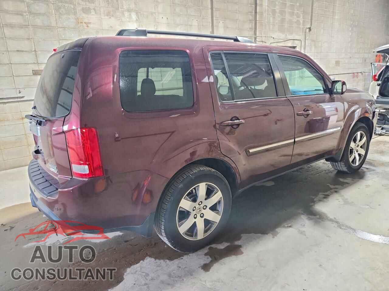 HONDA PILOT 2015 - 5FNYF4H90FB066425
