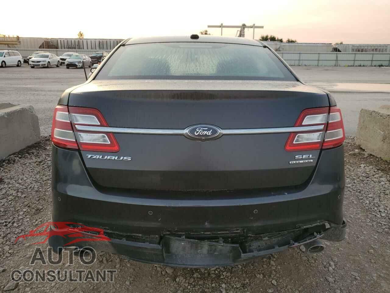 FORD TAURUS 2017 - 1FAHP2E82HG125938