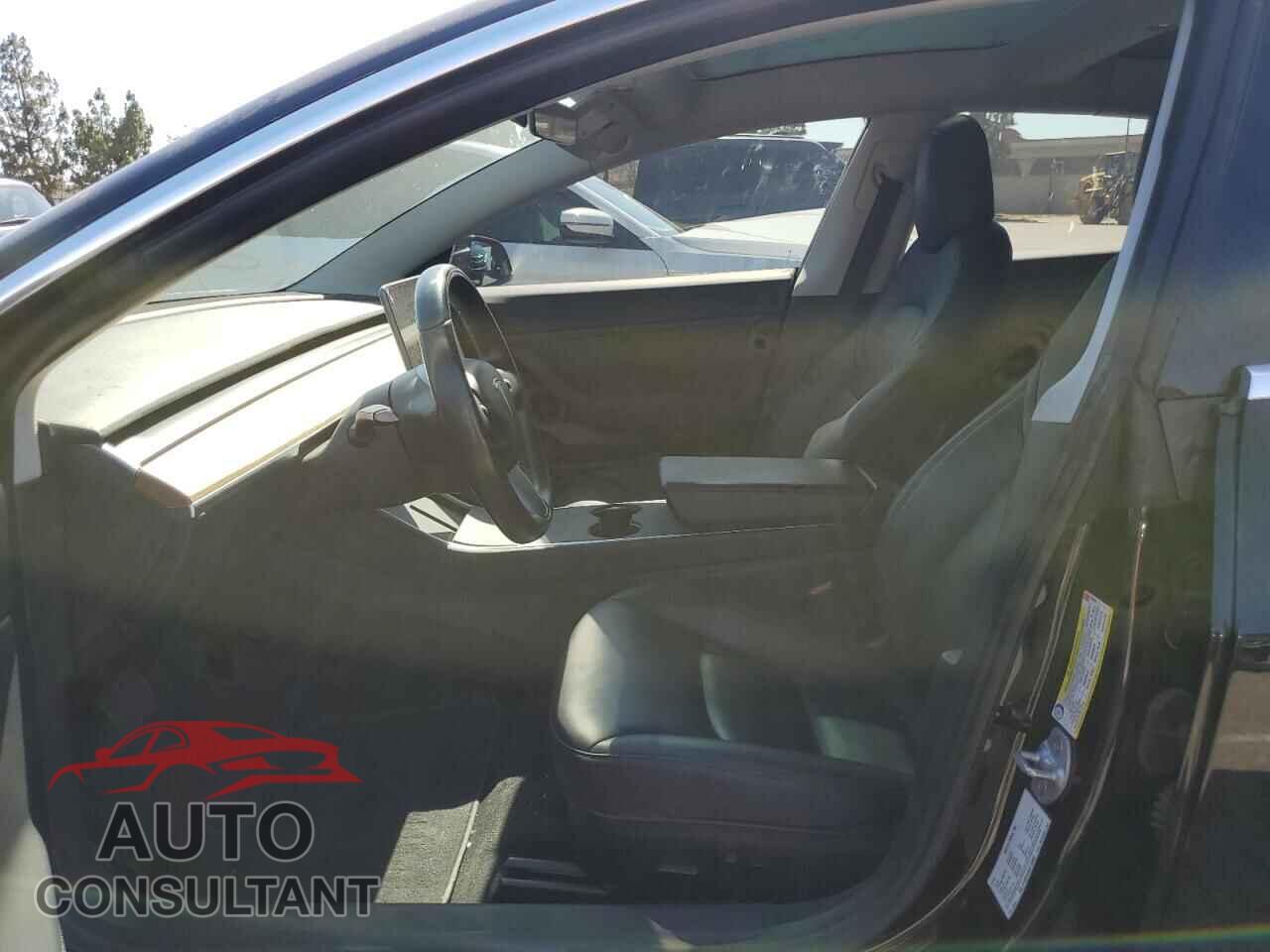 TESLA MODEL 3 2019 - 5YJ3E1EA8KF193055
