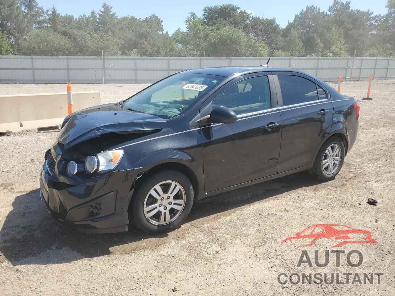CHEVROLET SONIC 2013 - 1G1JC5SH2D4189401