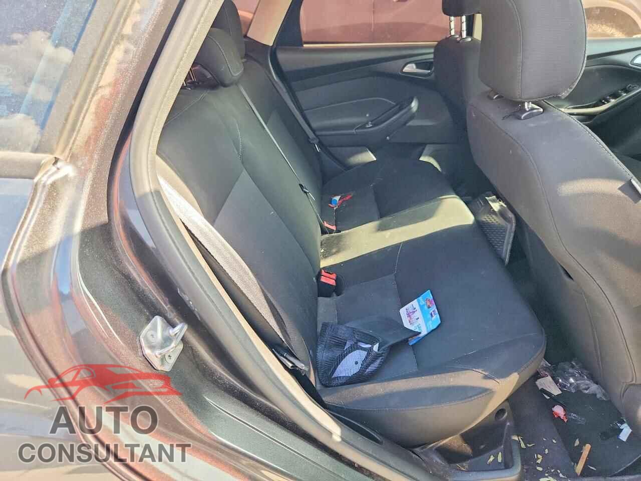 FORD FOCUS 2017 - 1FADP3H21HL248424