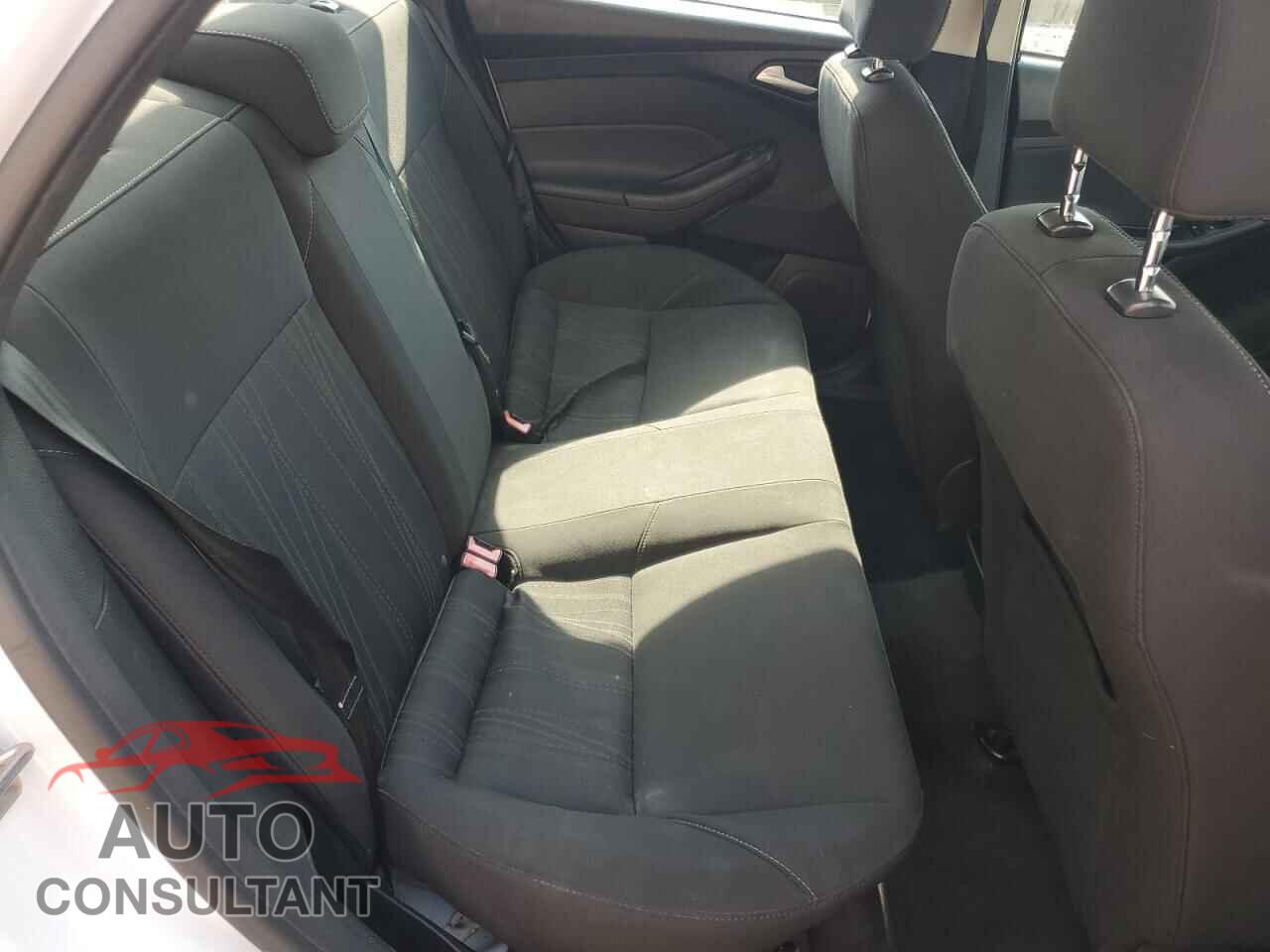 FORD FOCUS 2016 - 1FADP3F28GL241794