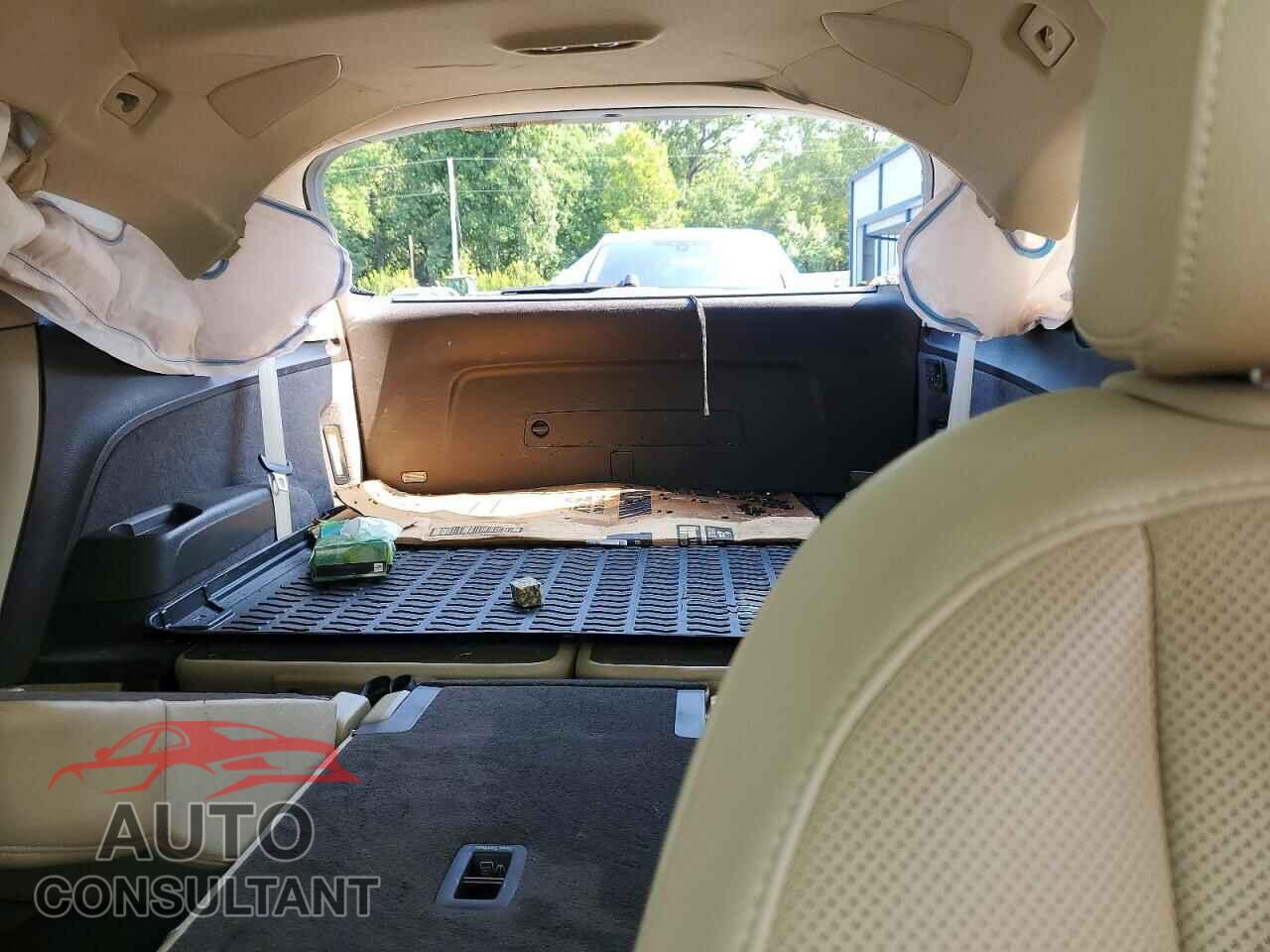 AUDI Q7 2018 - WA1VAAF77JD045339