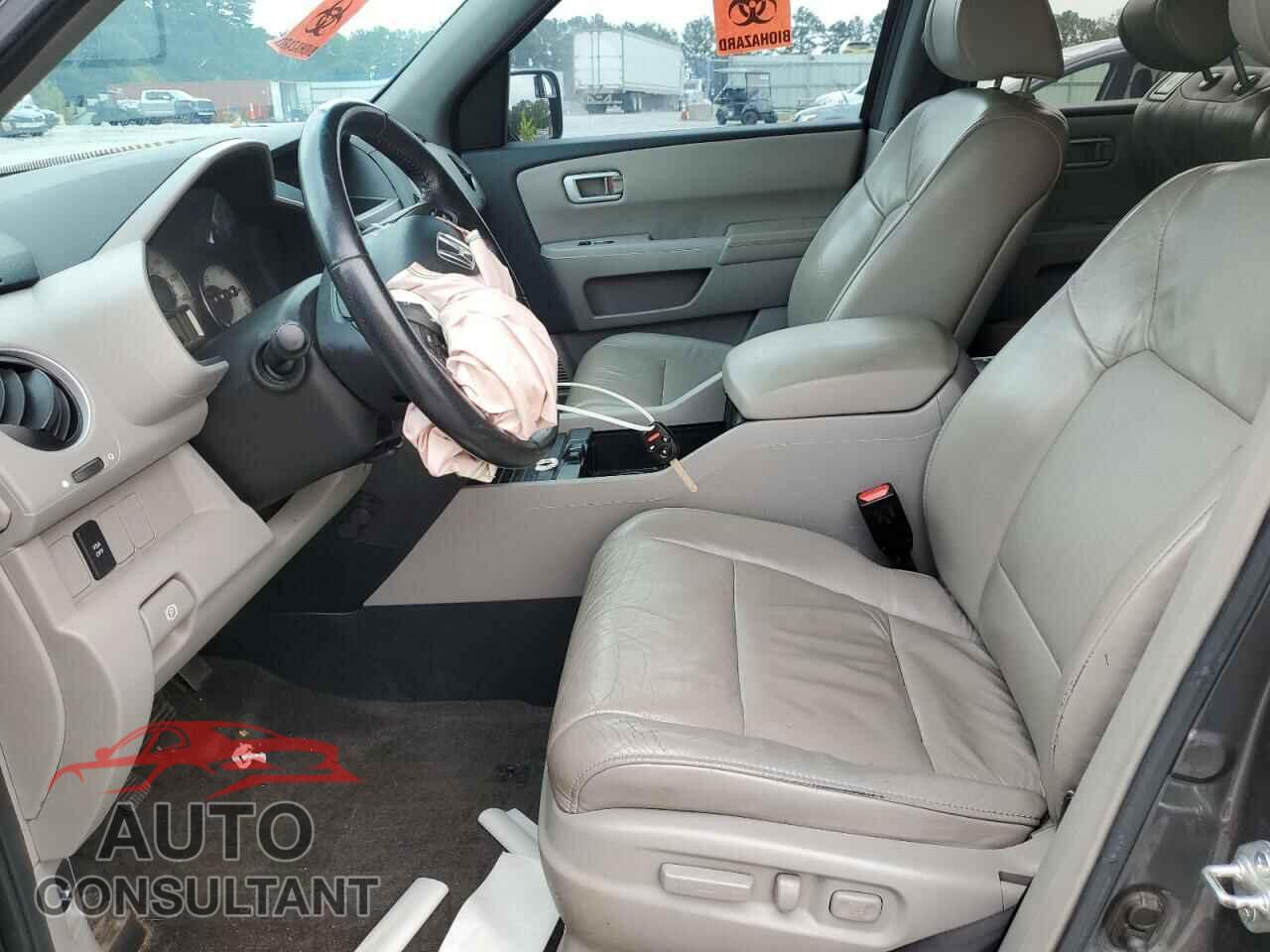 HONDA PILOT 2011 - 5FNYF3H68BB041279