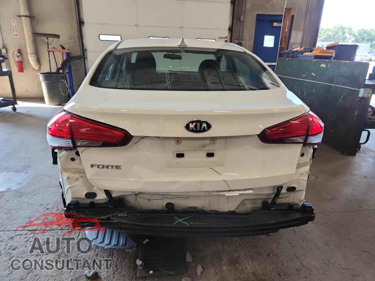 KIA FORTE 2017 - 3KPFK4A78HE028512