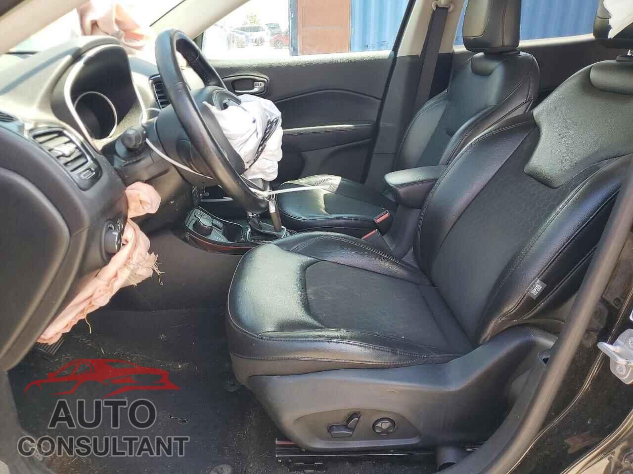 JEEP COMPASS 2018 - 3C4NJDBB0JT395522