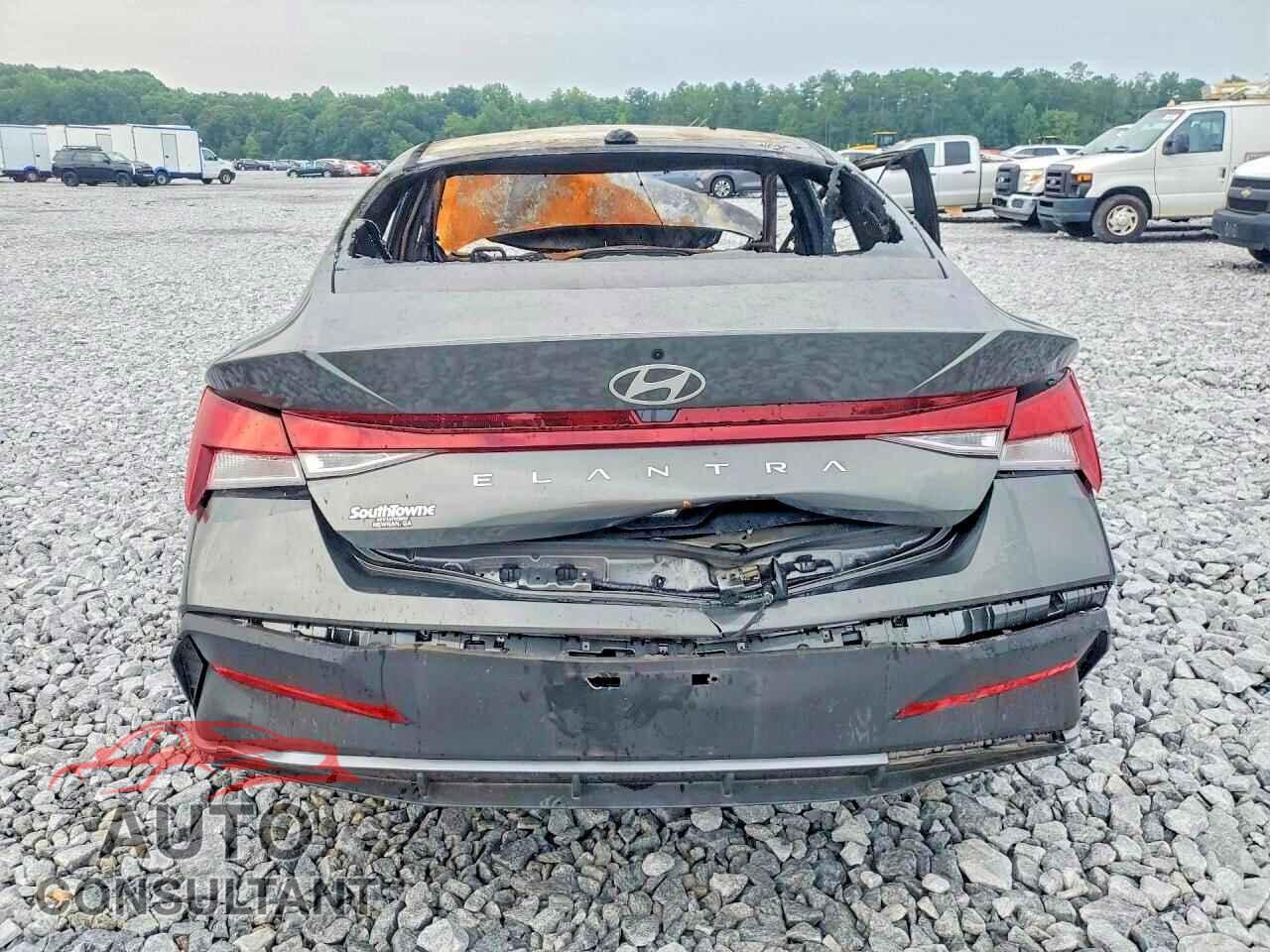 HYUNDAI ELANTRA 2025 - KMHLL4DG3SU979247