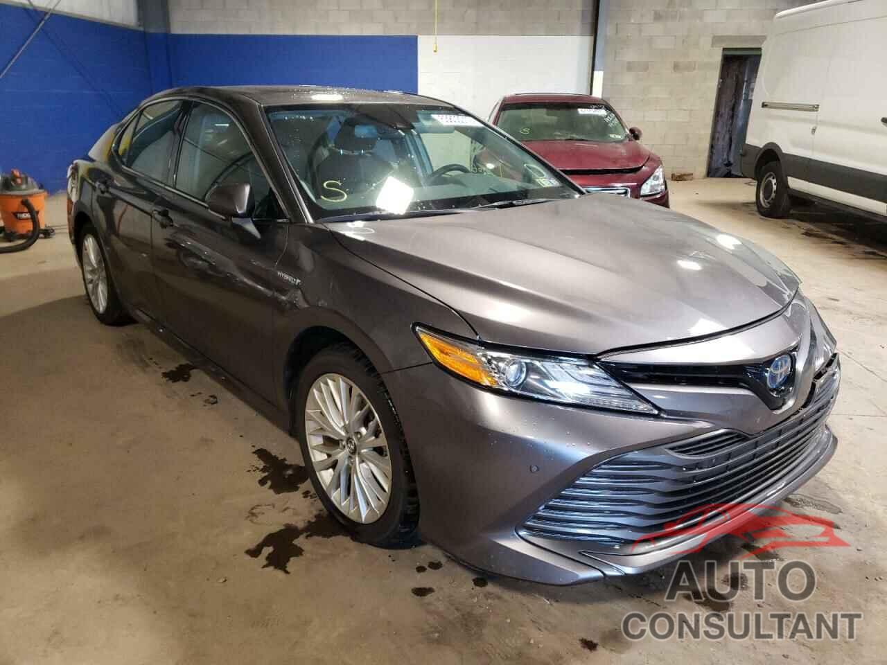 TOYOTA CAMRY 2019 - 4T1B21HK0KU513805