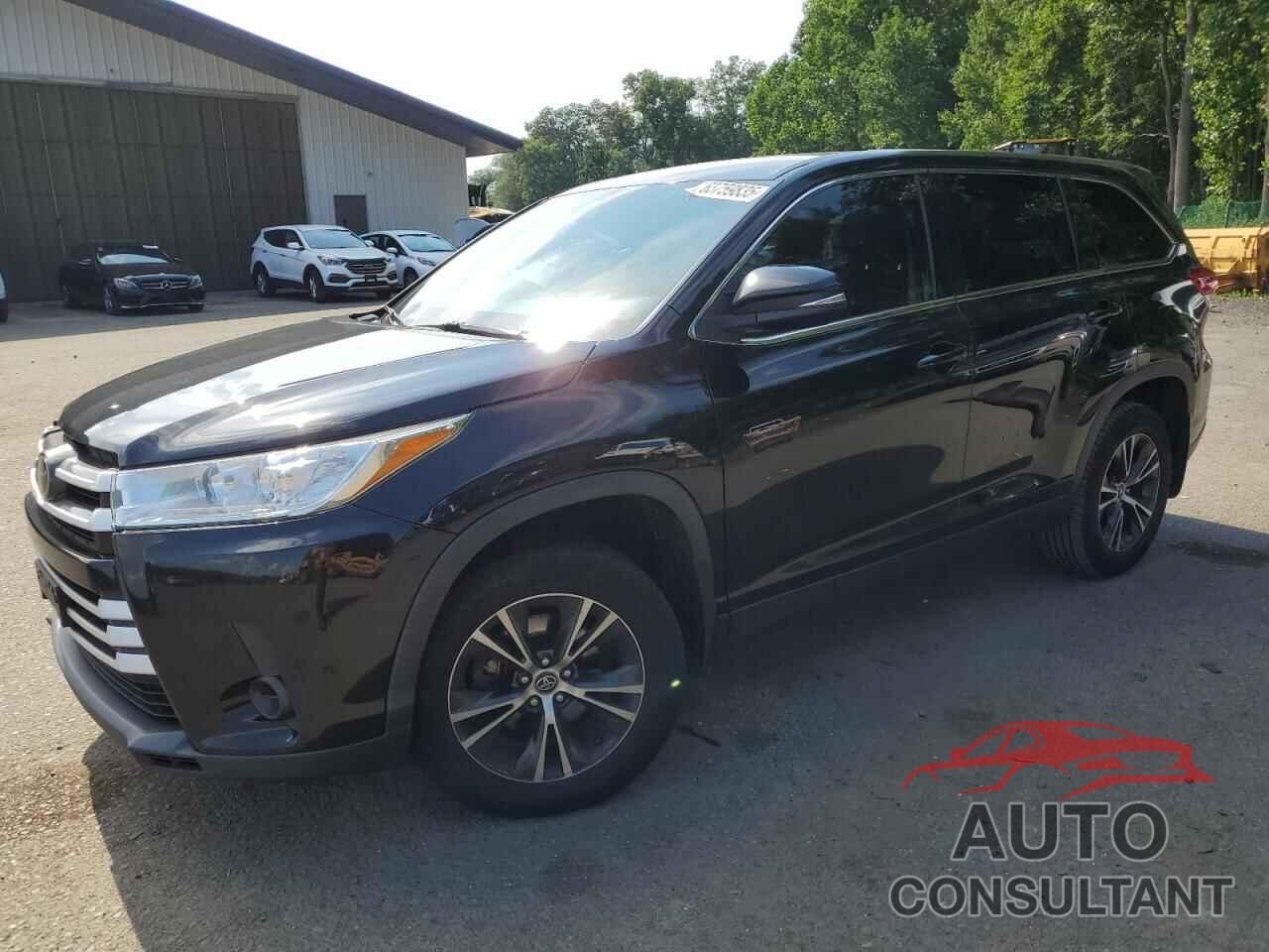 TOYOTA HIGHLANDER 2019 - 5TDBZRFH5KS967235