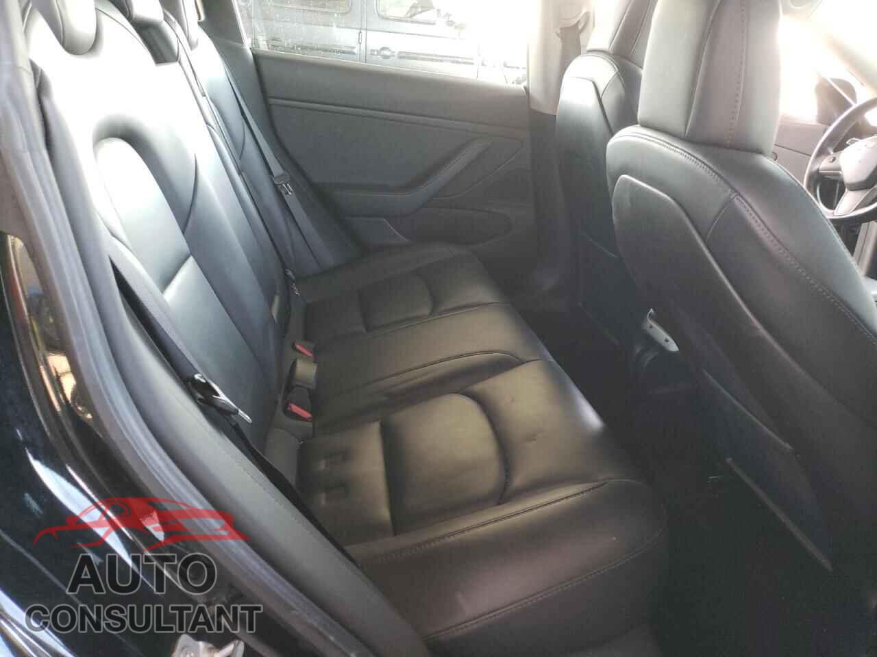 TESLA MODEL 3 2019 - 5YJ3E1EA4KF395374
