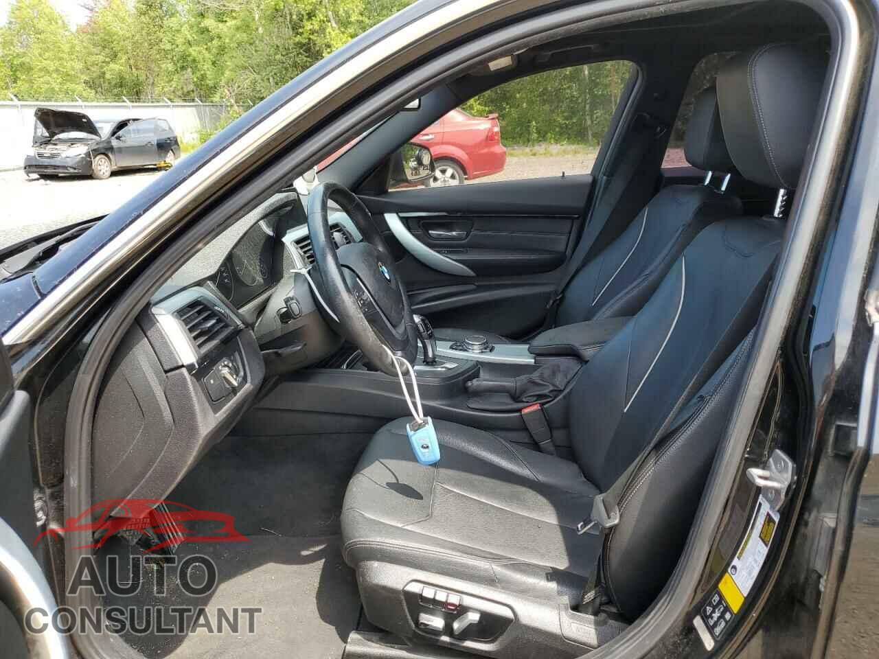 BMW 3 SERIES 2016 - WBA8E3G54GNT78856