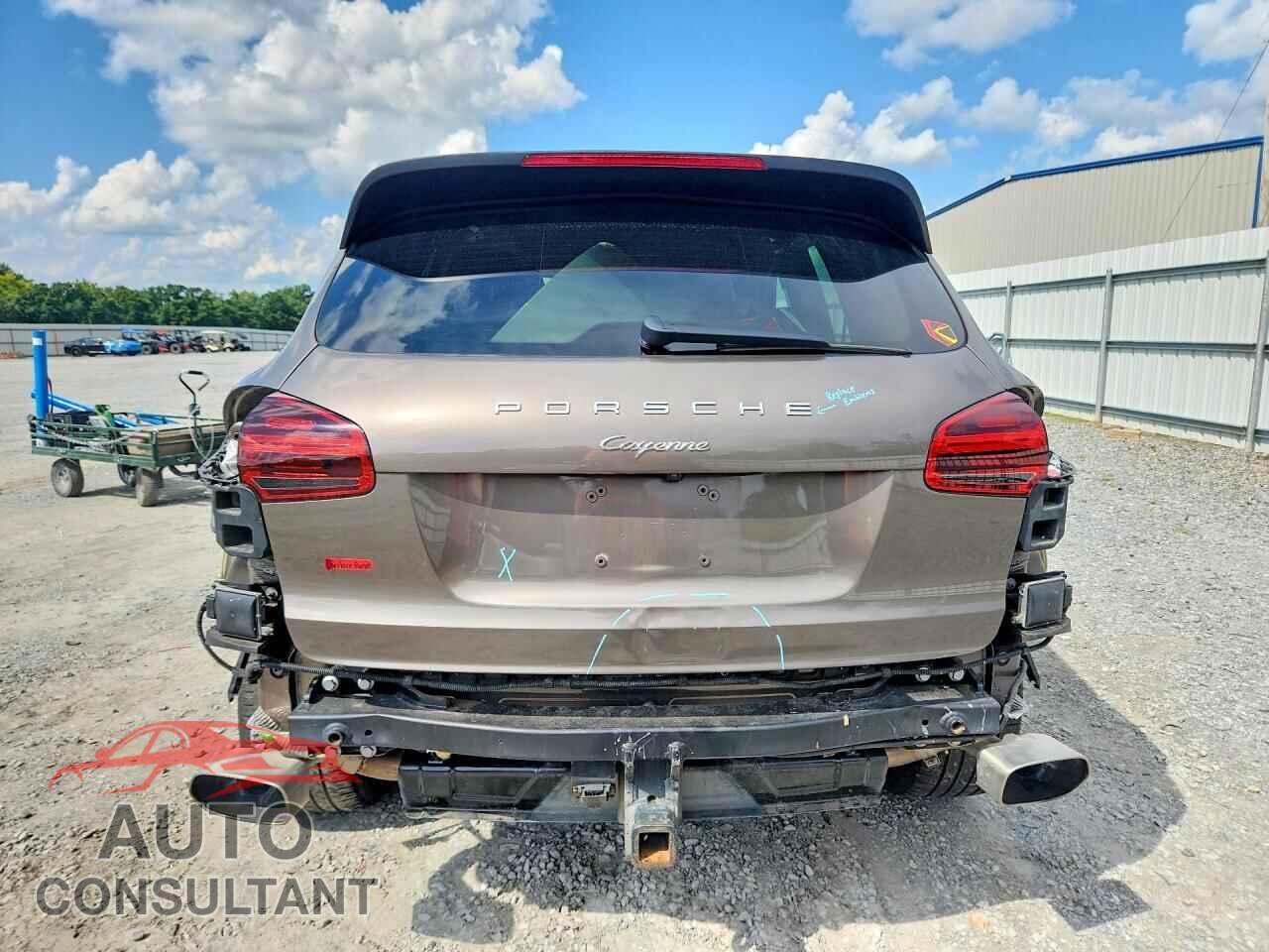 PORSCHE CAYENNE 2015 - WP1AF2A25FLA31488