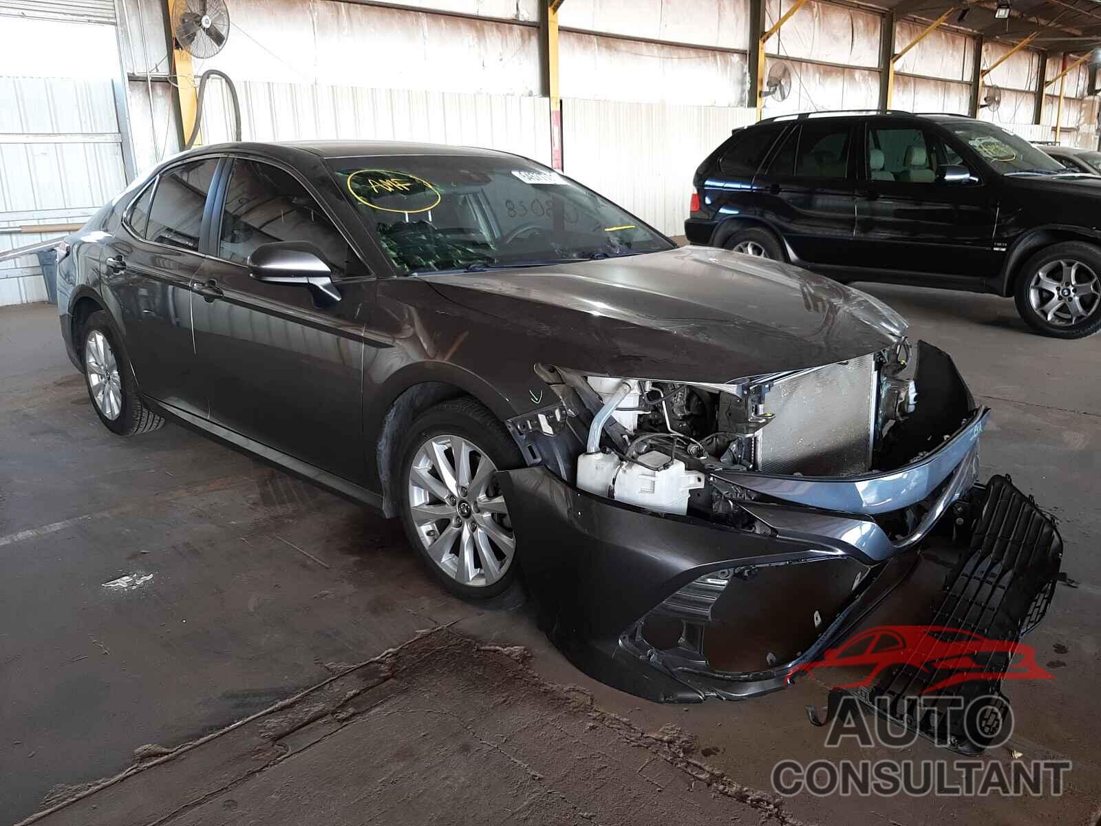 TOYOTA CAMRY 2018 - 4T1B11HK9JU006063