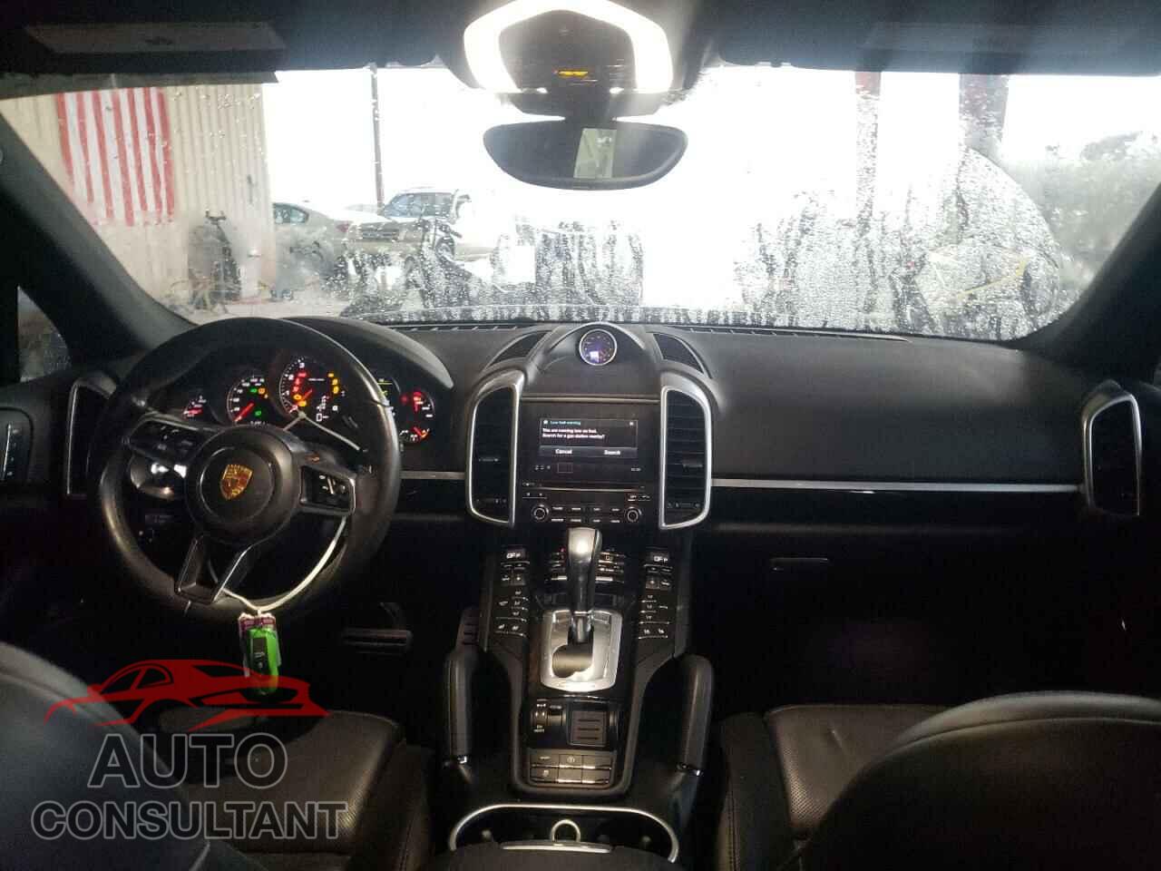 PORSCHE CAYENNE 2018 - WP1AA2A20JKA00050