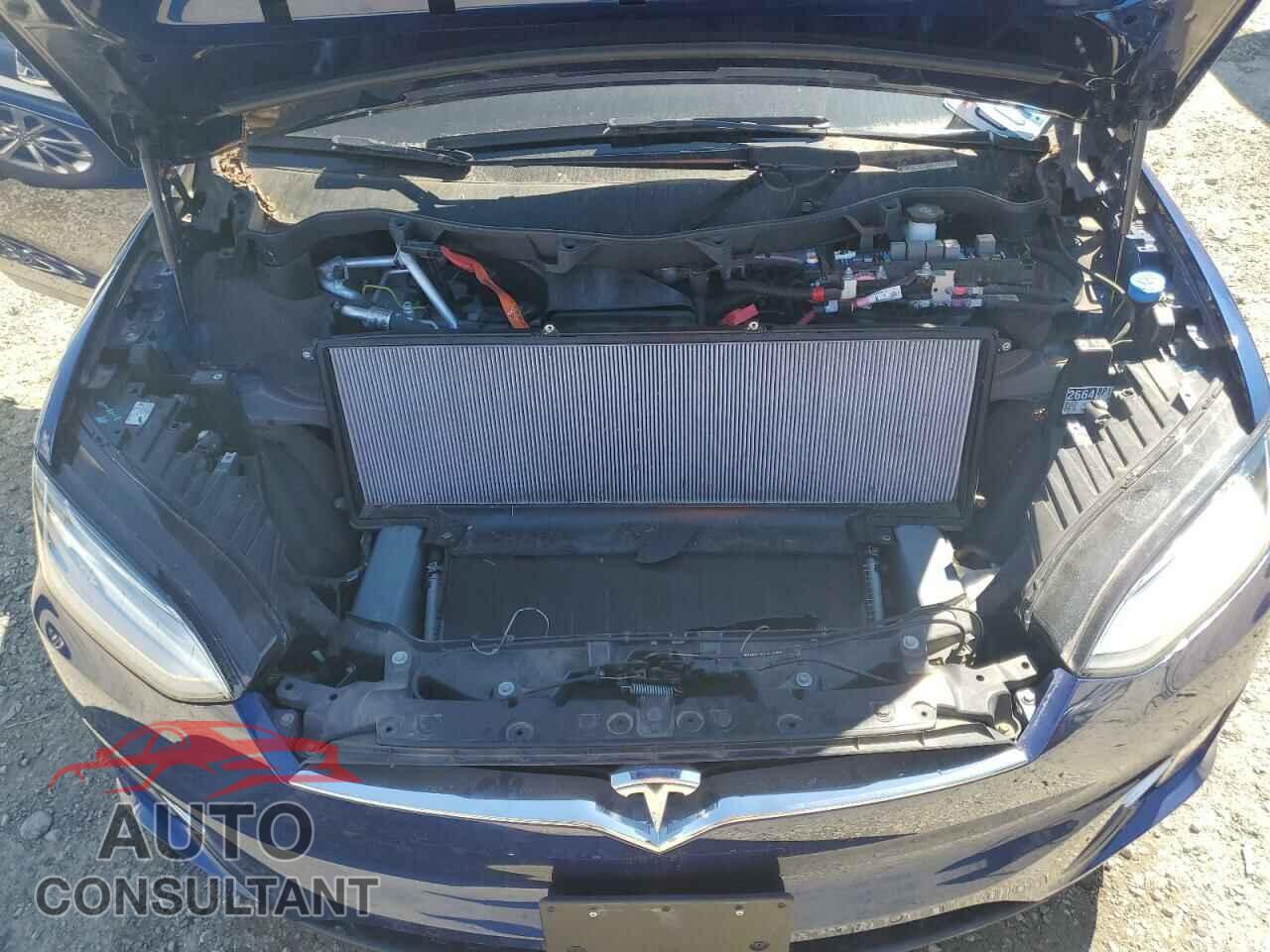 TESLA MODEL X 2017 - 5YJXCDE21HF038163