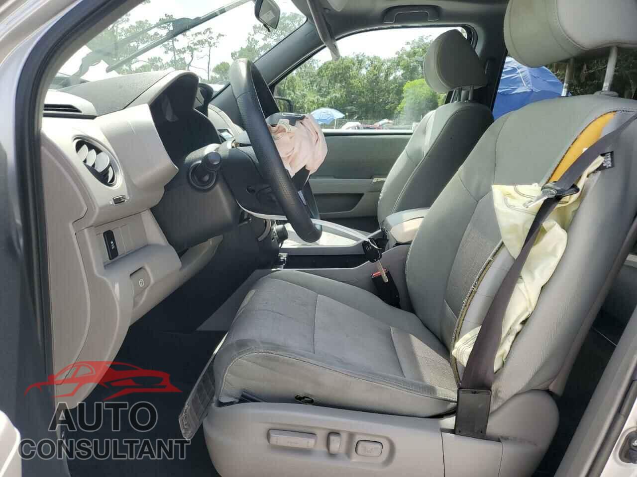 HONDA PILOT 2015 - 5FNYF3H33FB021937