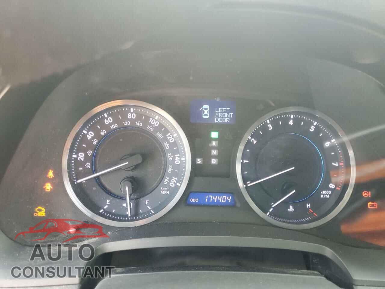 LEXUS IS 2011 - JTHCF5C29B5050924