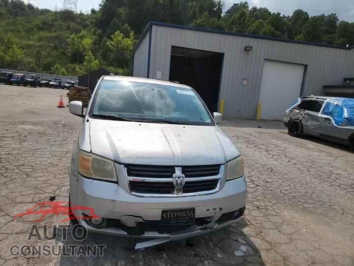 DODGE CARAVAN 2010 - 2D4RN5D14AR331831