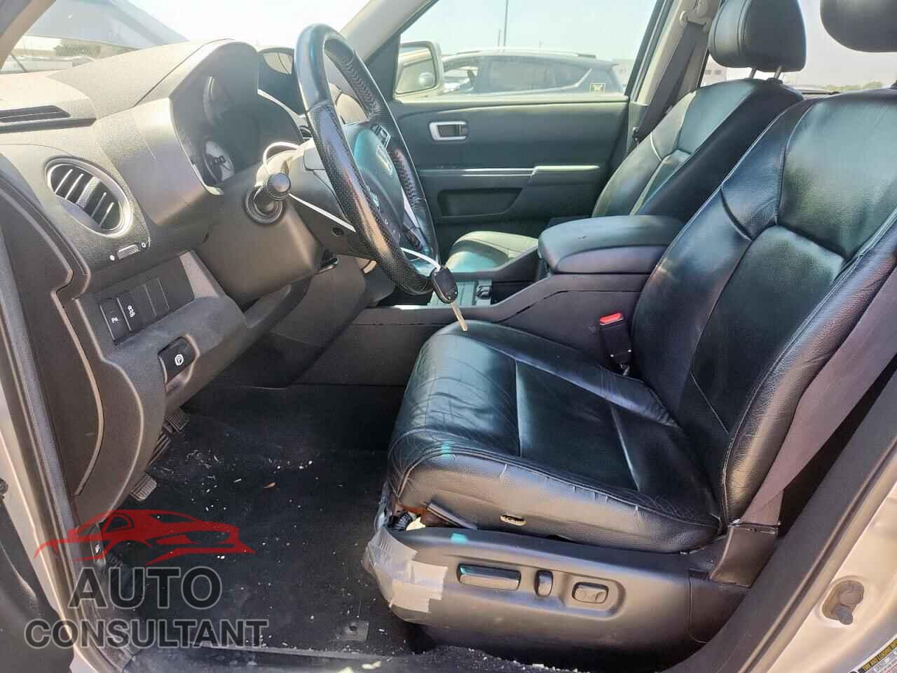 HONDA PILOT 2012 - 5FNYF3H99CB020596