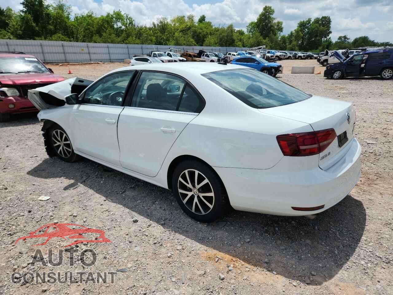VOLKSWAGEN JETTA 2017 - 3VWDB7AJXHM394575