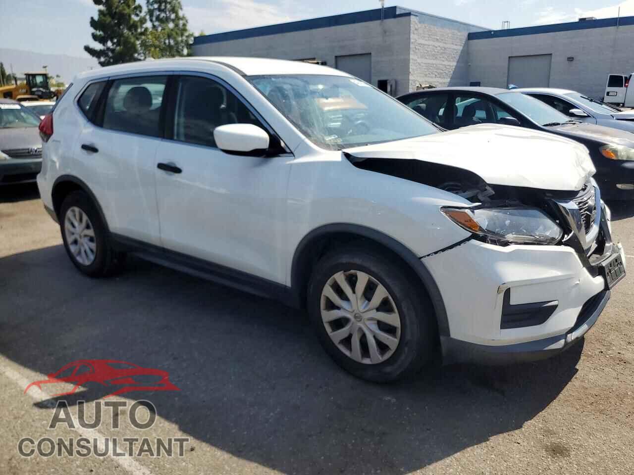 NISSAN ROGUE 2017 - KNMAT2MT7HP547815