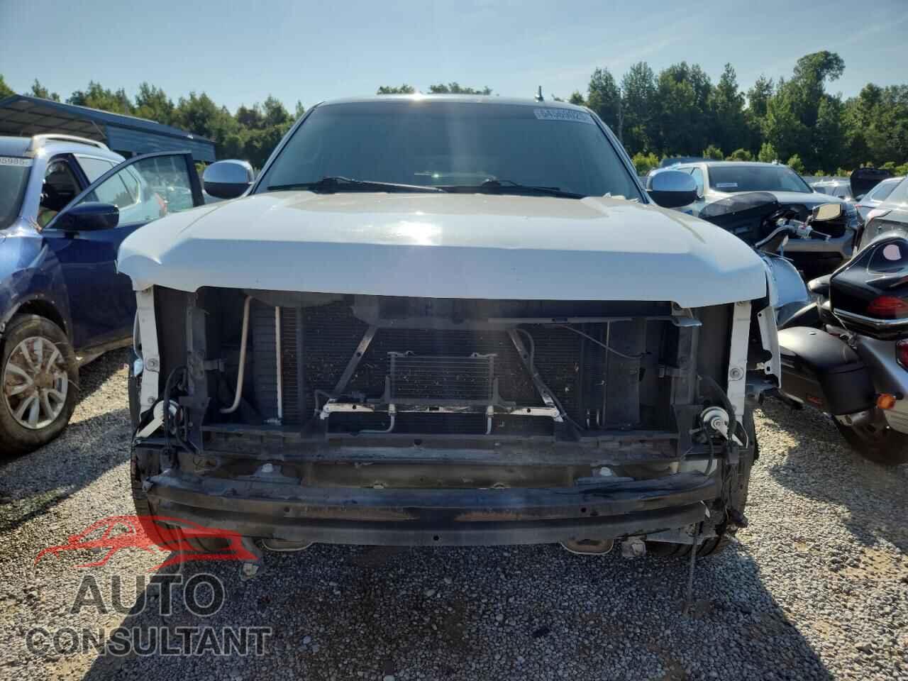 CHEVROLET TAHOE 2011 - 1GNSCCE09BR207373