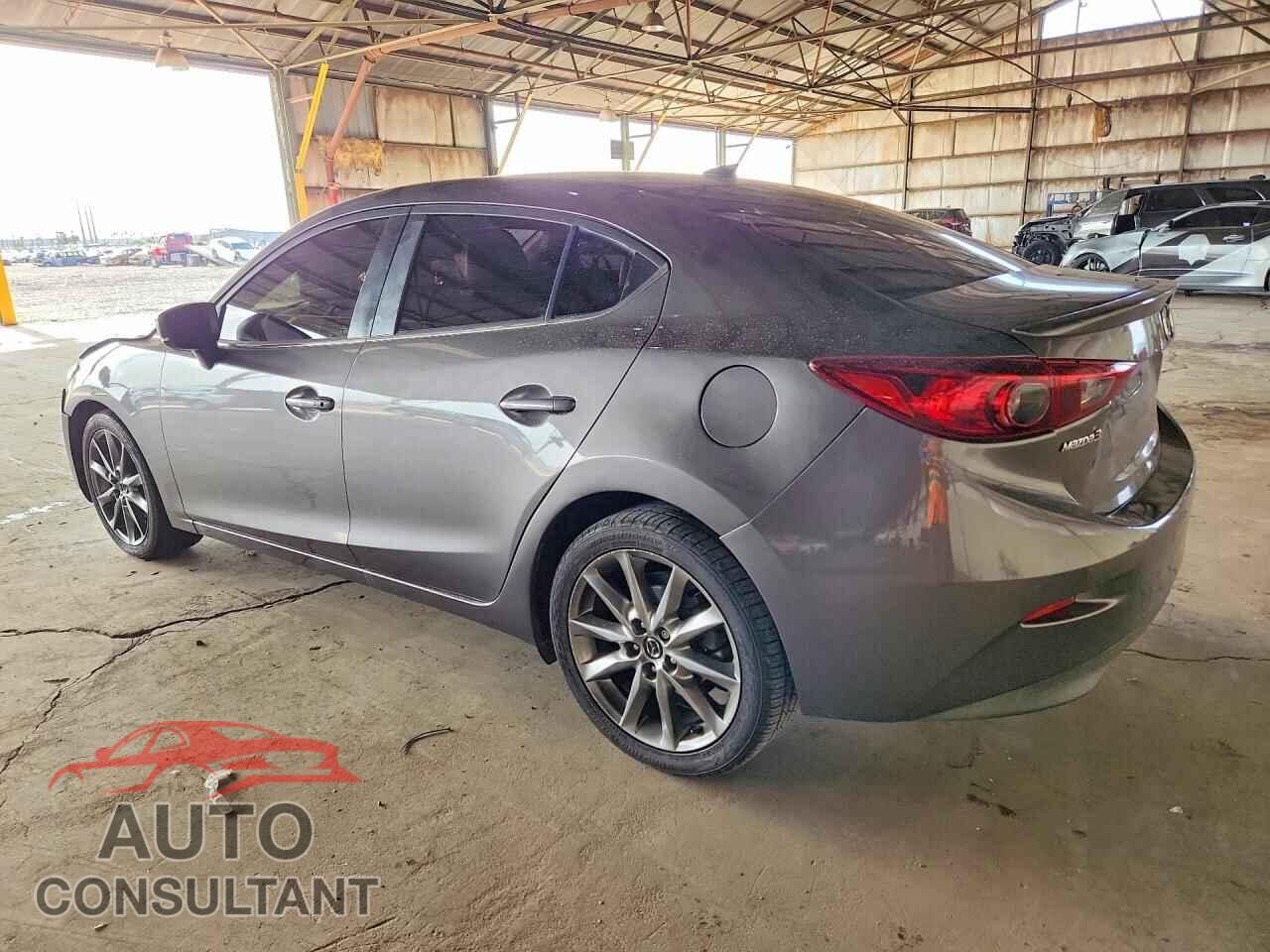 MAZDA 3 2018 - 3MZBN1V31JM239572