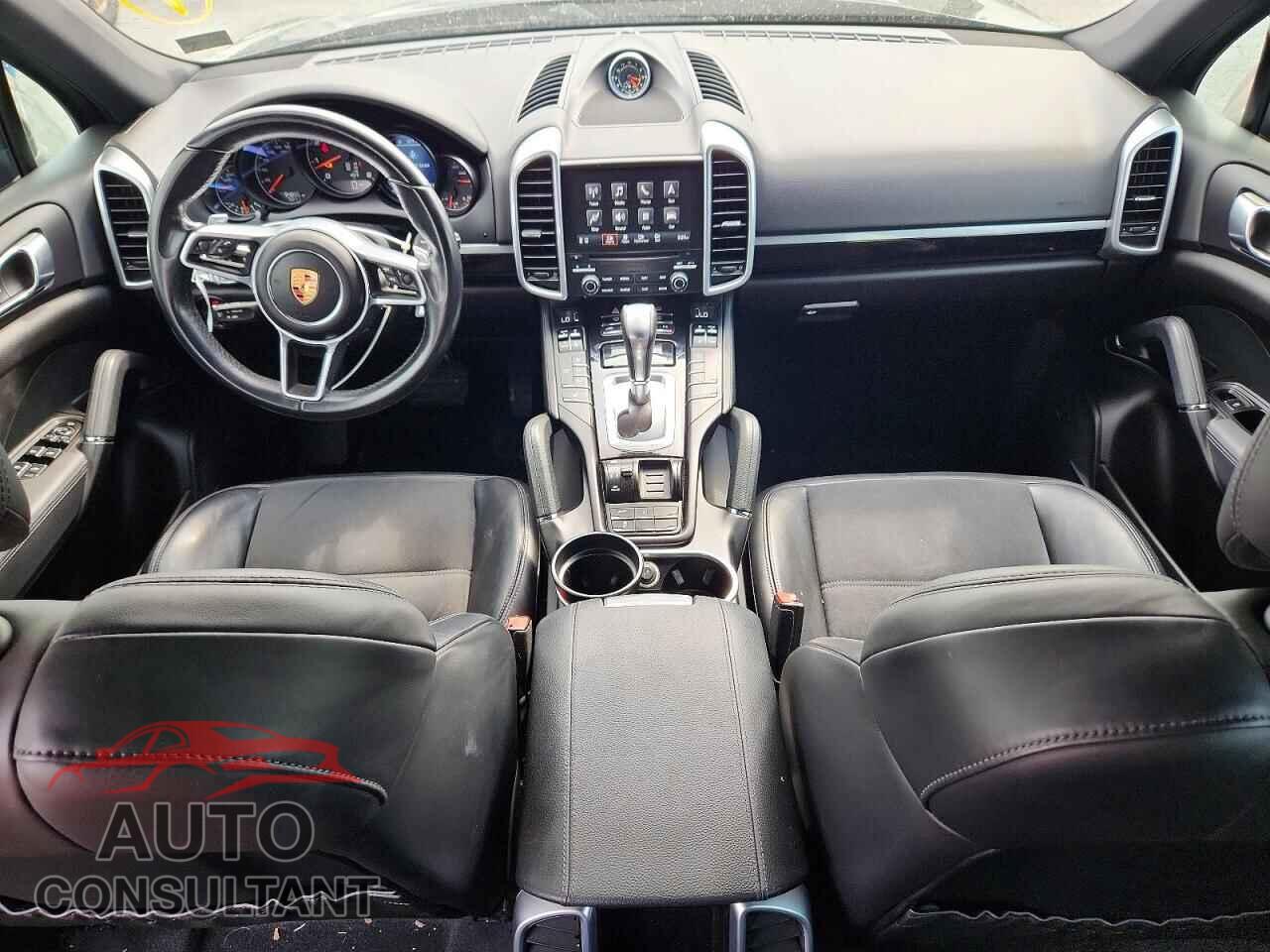 PORSCHE CAYENNE 2017 - WP1AA2A25HKA81735
