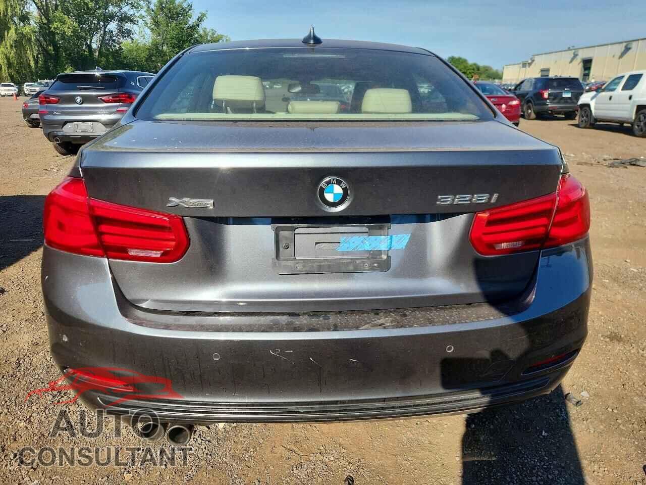 BMW 3 SERIES 2016 - WBA8E3G56GNU05569