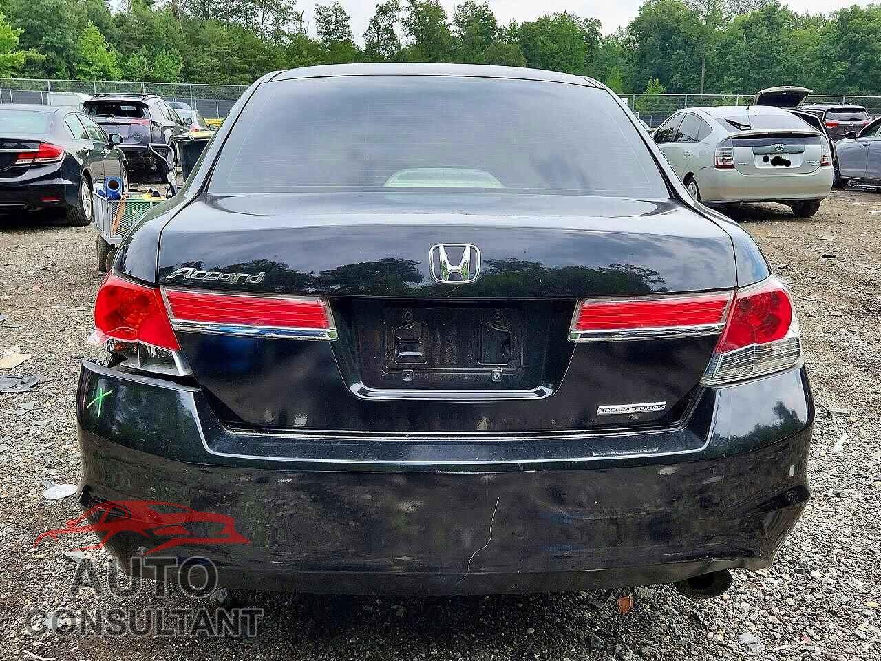 HONDA ACCORD 2011 - 1HGCP2F61BA108545