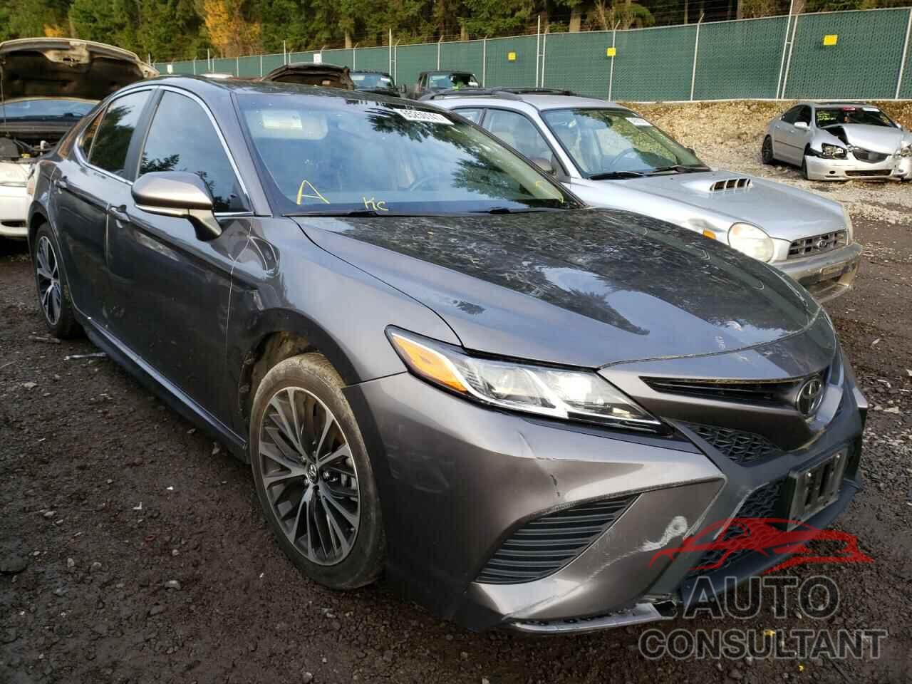 TOYOTA CAMRY 2018 - 4T1B11HK7JU135984
