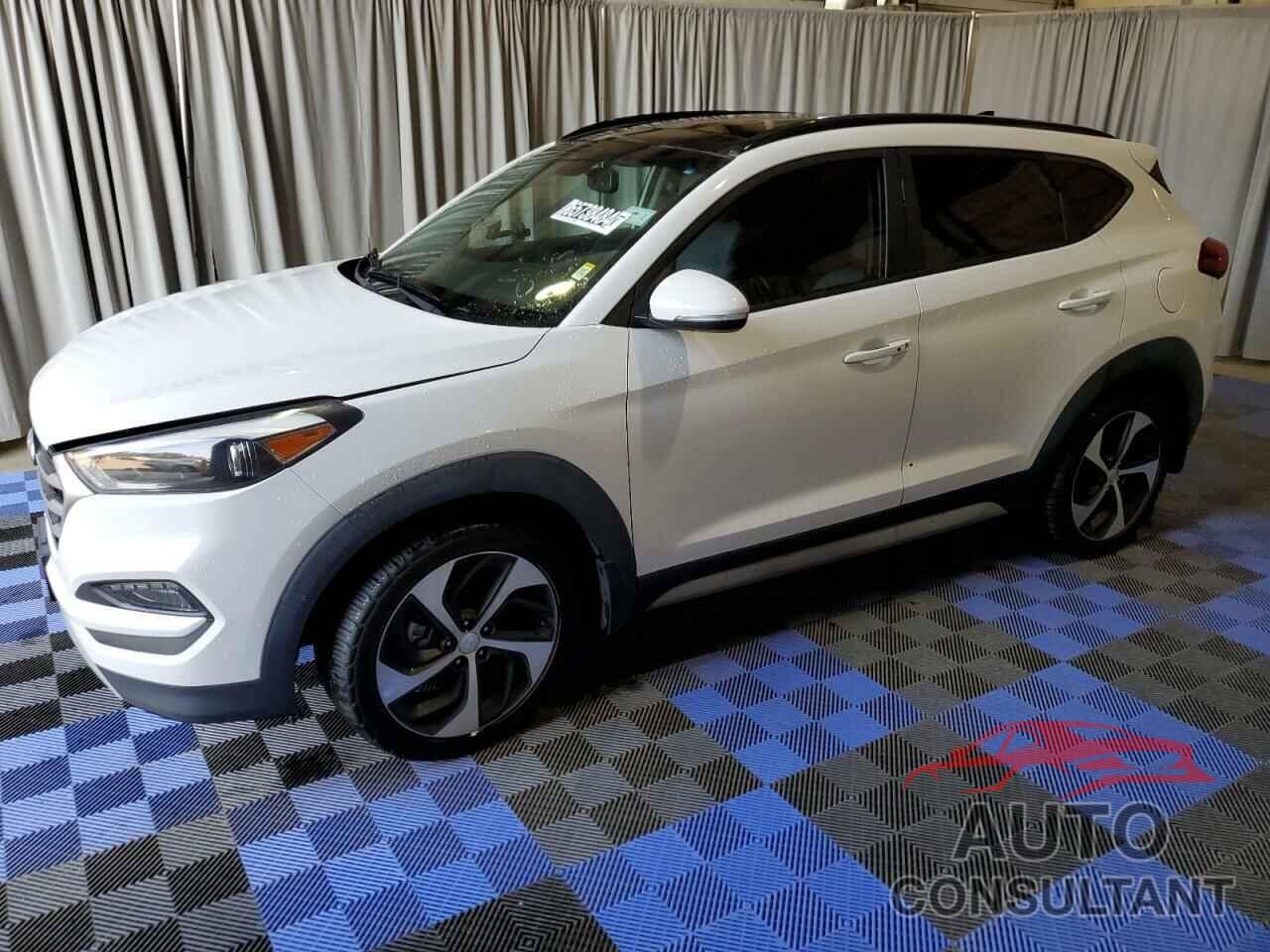 HYUNDAI TUCSON 2018 - KM8J33A22JU693690