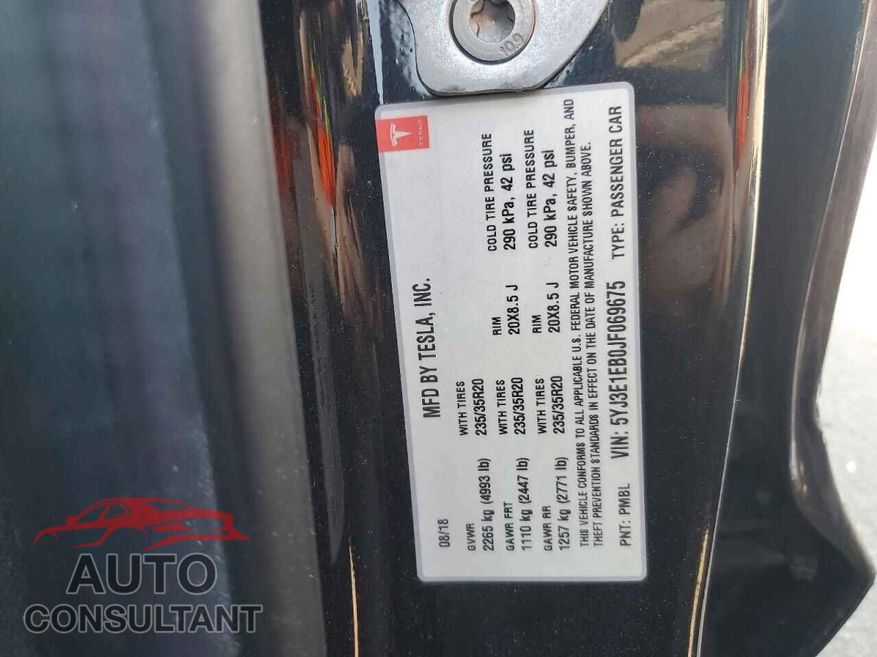 TESLA MODEL 3 2018 - 5YJ3E1EB0JF069675