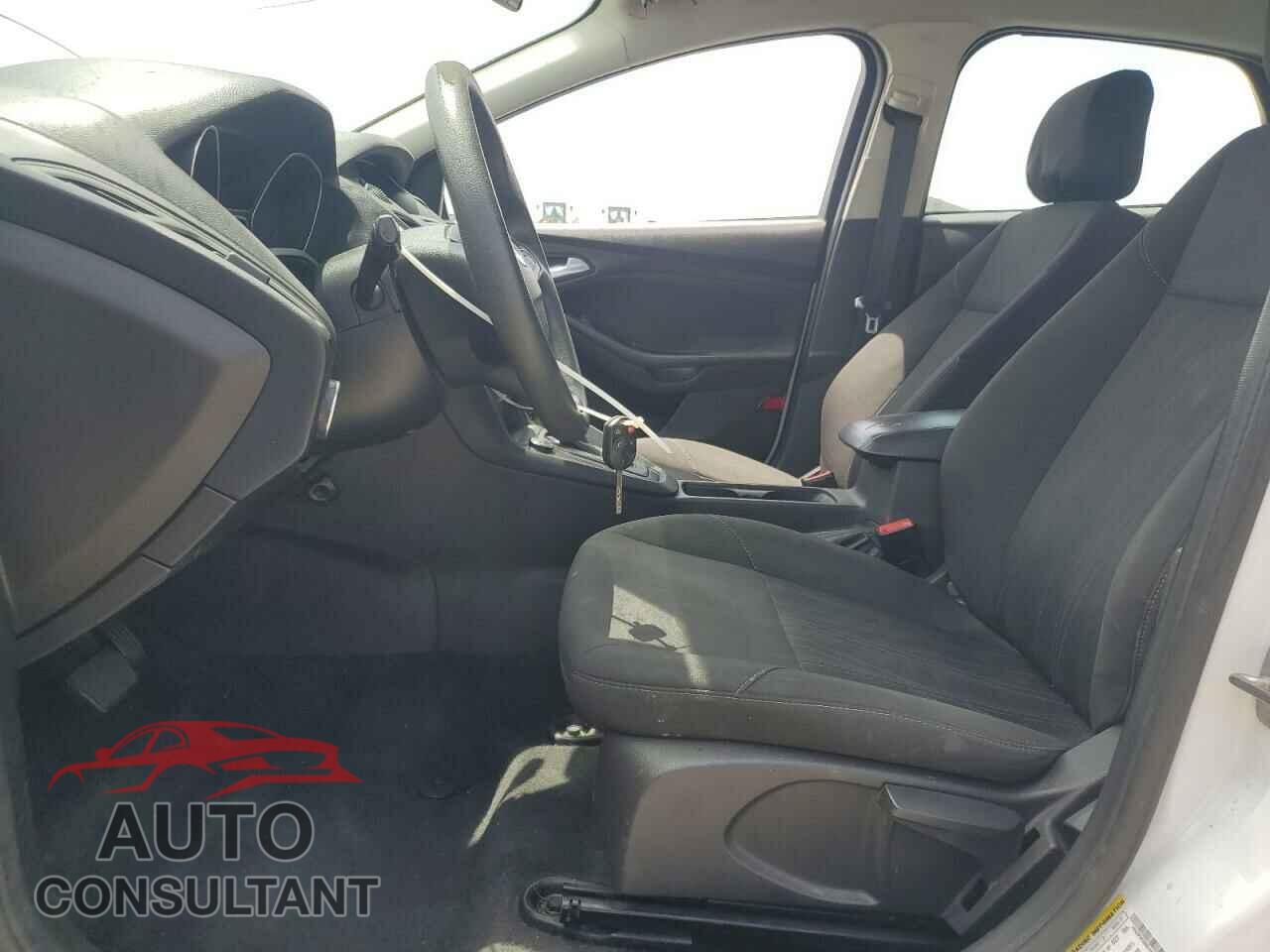 FORD FOCUS 2016 - 1FADP3F28GL310466