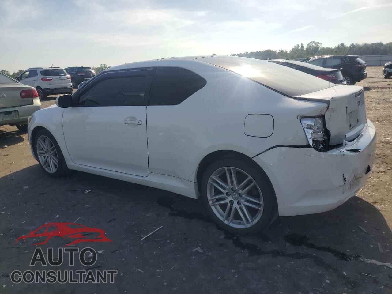 TOYOTA SCION 2013 - JTKJF5C75D3055873