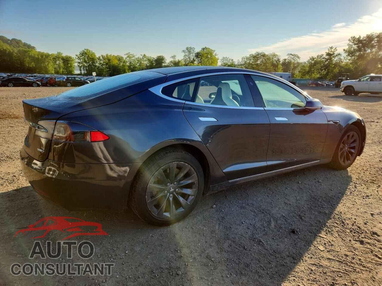 TESLA MODEL S 2018 - 5YJSA1E23JF282952
