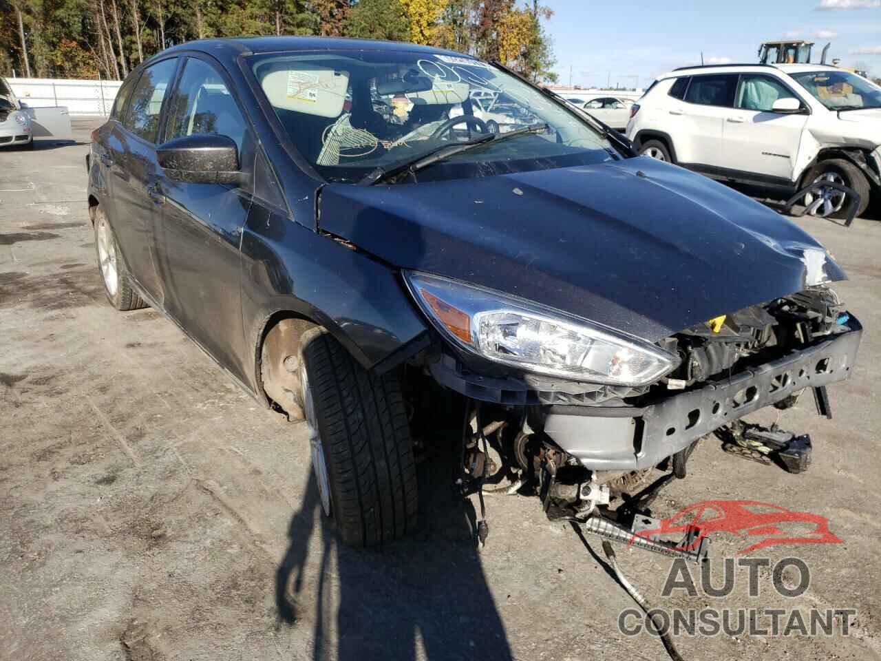 FORD FOCUS 2018 - 1FADP3K23JL231462