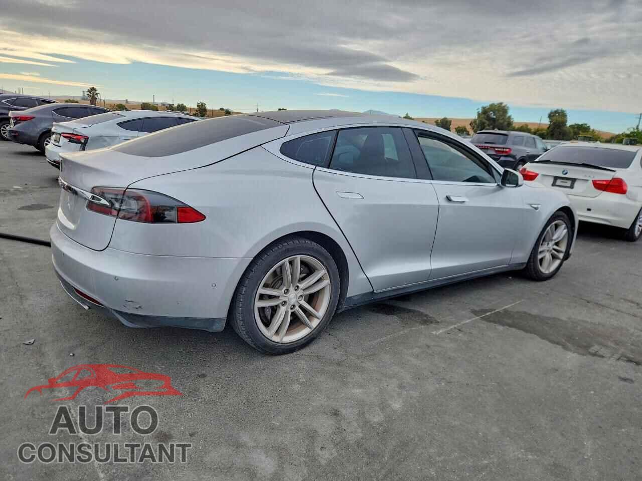 TESLA MODEL S 2014 - 5YJSA1S11EFP49478