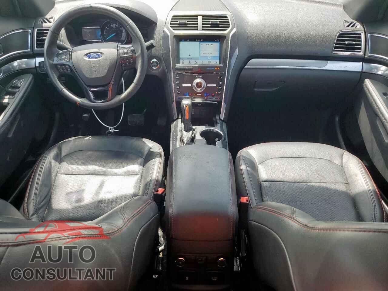 FORD EXPLORER 2018 - 1FM5K8GT9JGB01640