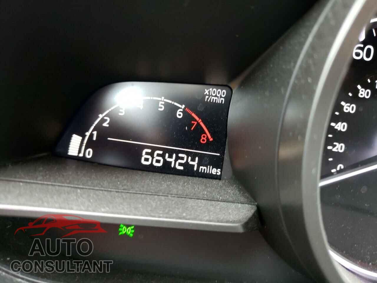 MAZDA 3 2018 - 3MZBN1L35JM226200