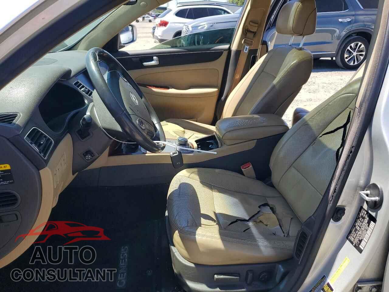 HYUNDAI GENESIS 2012 - KMHGC4DD8CU190360