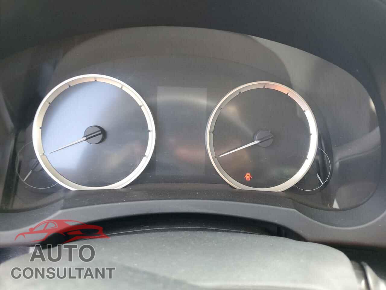 LEXUS IS 2016 - JTHBA1D27G5017915