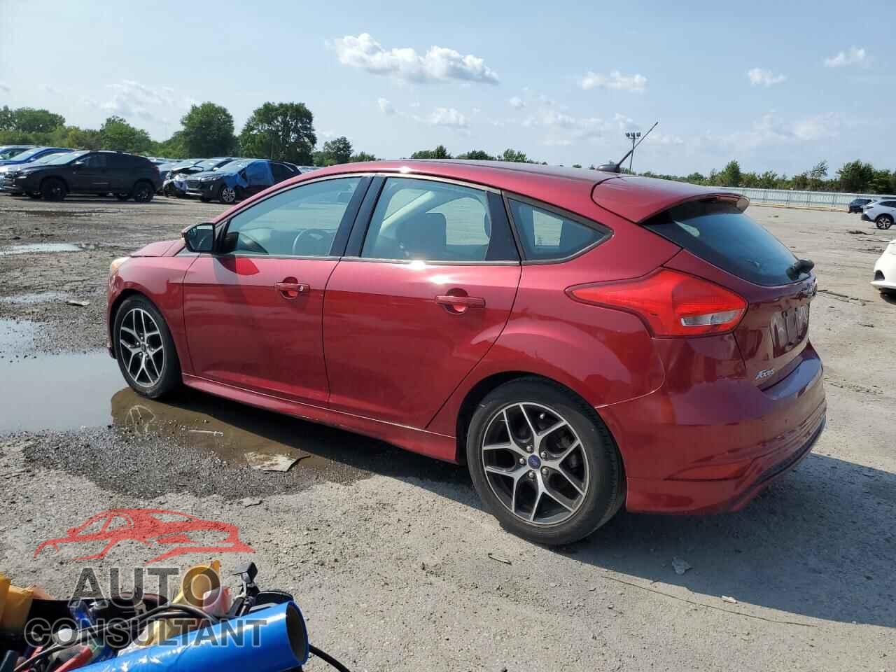 FORD FOCUS 2015 - 1FADP3K28FL247292