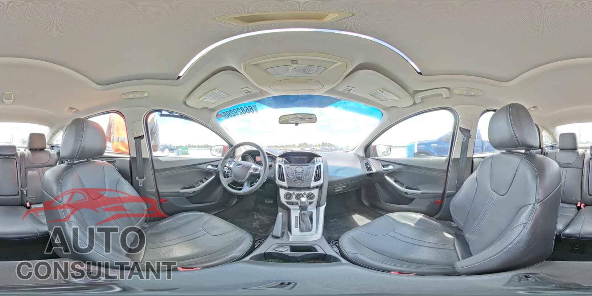 FORD FOCUS 2014 - 1FADP3F2XEL221771
