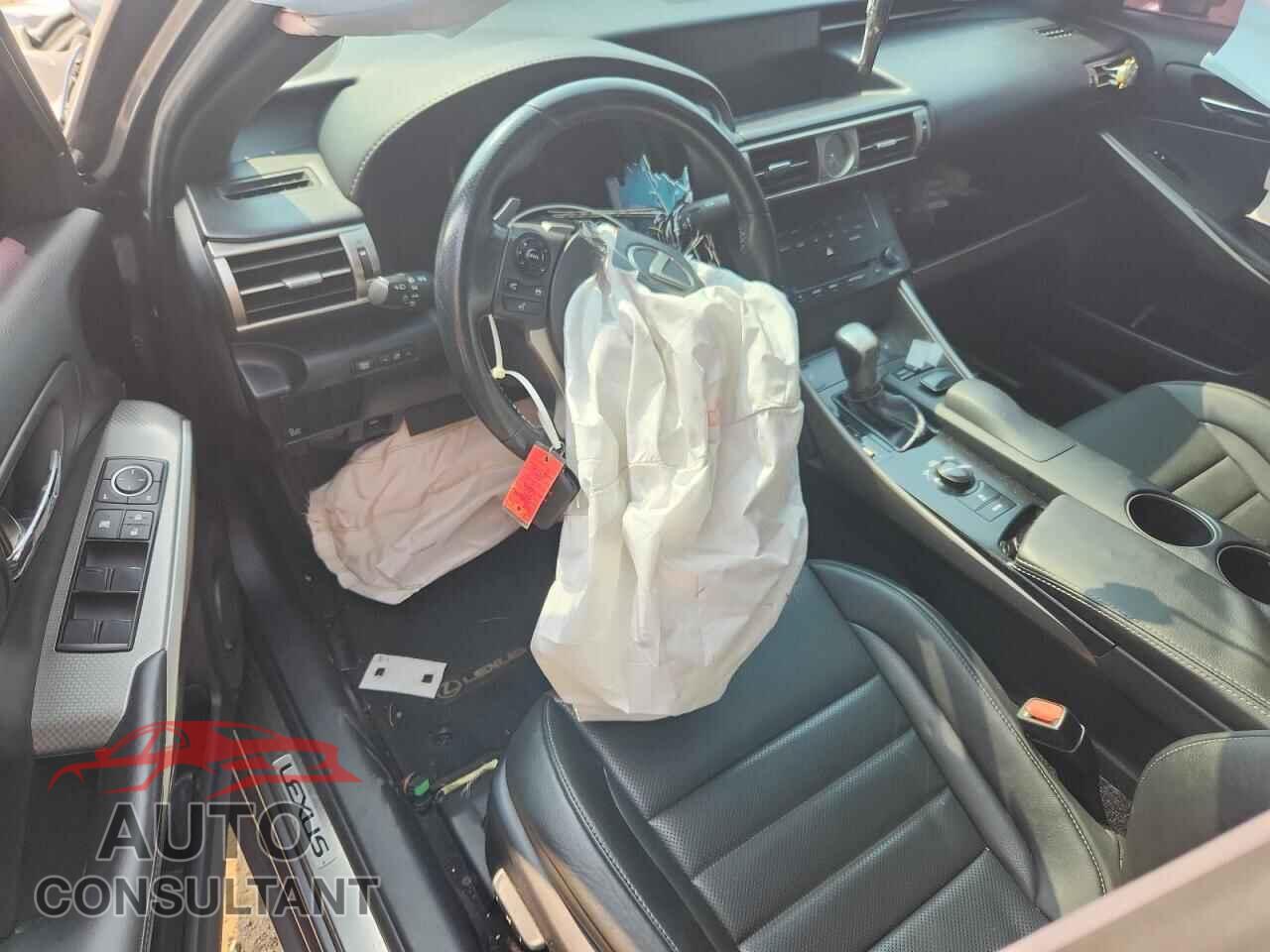 LEXUS IS 2014 - JTHCE1D26E5001128