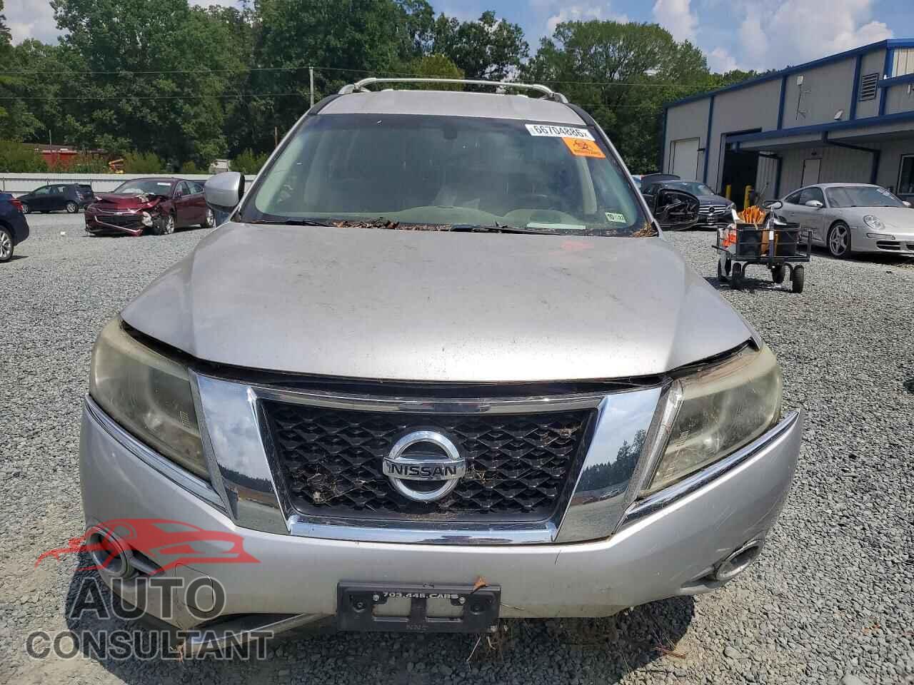 NISSAN PATHFINDER 2015 - 5N1AR2MM8FC639524